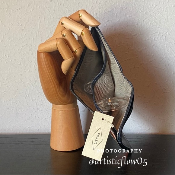 NEW! Fossil Multi Color Small Logan RFID Bifold - Picture 6 of 7